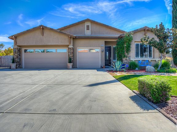 3rd image of 6605 Montagna Dr