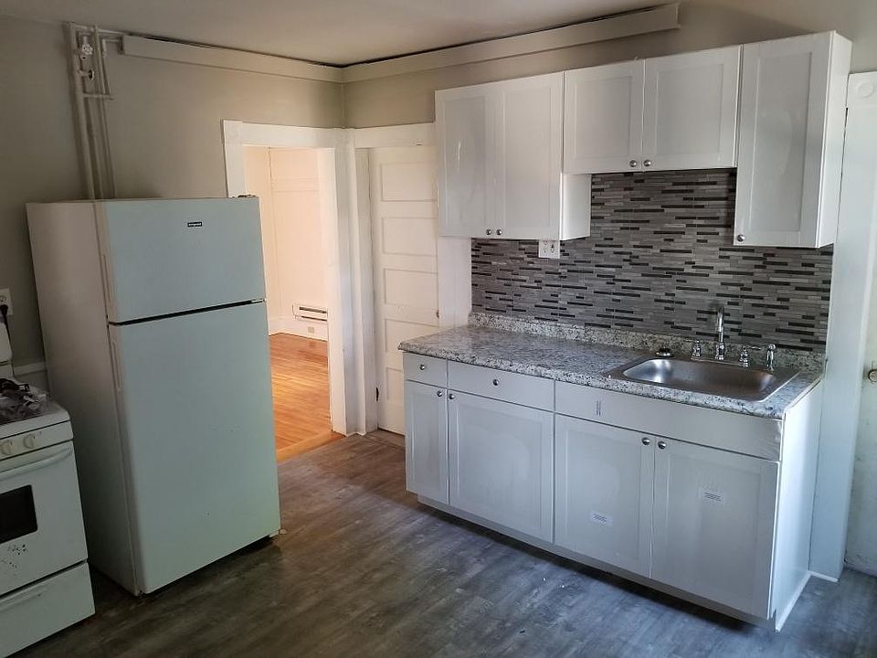 1st image of 98 Woodland St