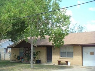 1404 Trinity St, Lockhart, TX 78644