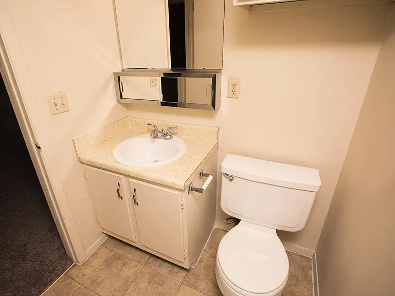 Concord Apartments — Photo 7