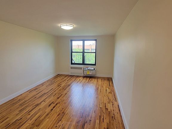 5th image of 7534 Bell Blvd APT 6C
