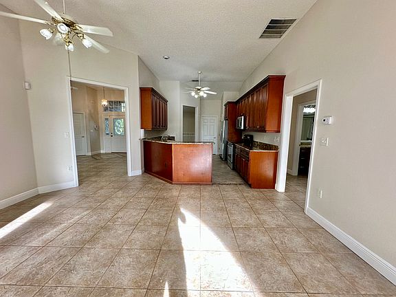 5th image of 72 Brunett Ln