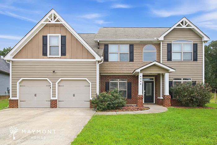 5 bed, 4.0 bath, 3198 sqft, $2,995 — Photo 2