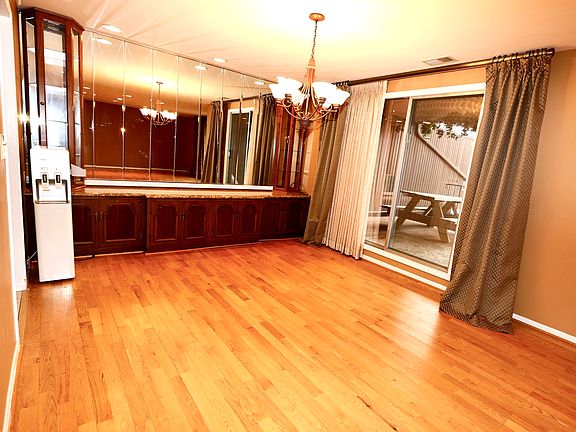 3rd image of 3950 Dundee Rd APT 302