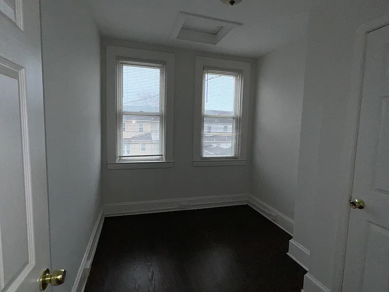 119 Ventnor Ter — Photo 14