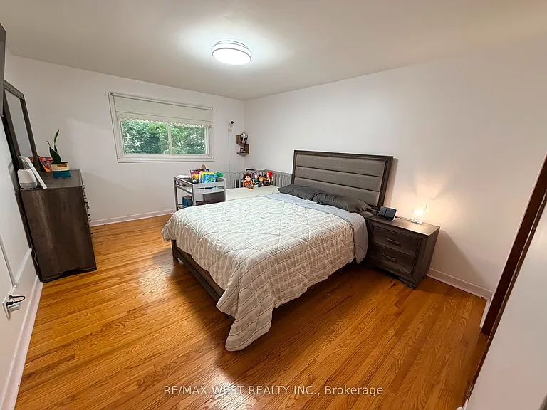 1254 Treeland St — Photo 14