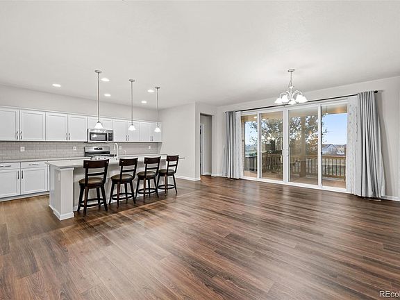 5th image of 639 N Waterloo Court