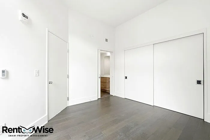 1075 Market St #808 — Photo 15