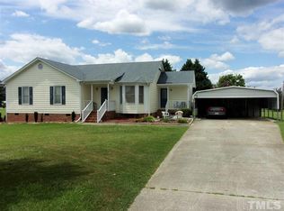 105 Crosswinds Dr, Selma, NC 27576