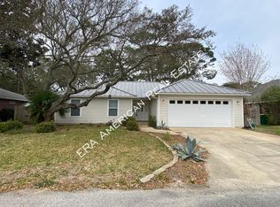 103 Point Comfort Rd, Mary Esther, FL 32569