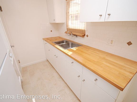 3rd image of 151 S Palm Dr Unit B