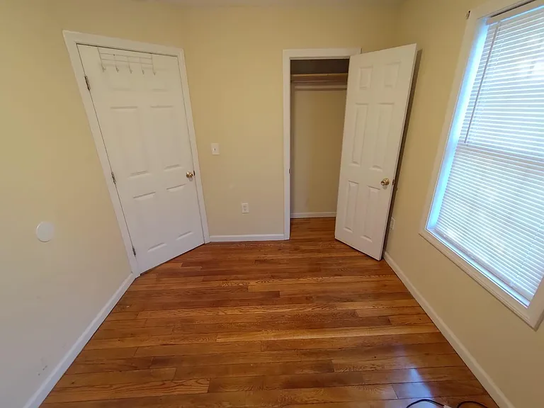 748 Russell St — Photo 15
