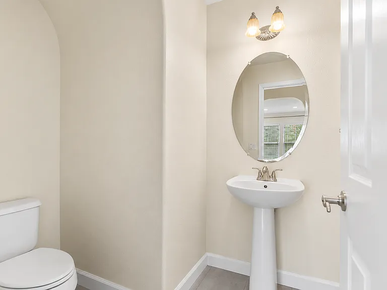 4265 Voltaire St — Photo 7
