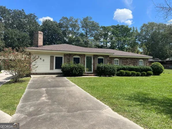 240 Louella St, Lyons, GA 30436
