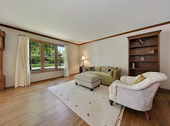 3rd image of 716 Doe Cir