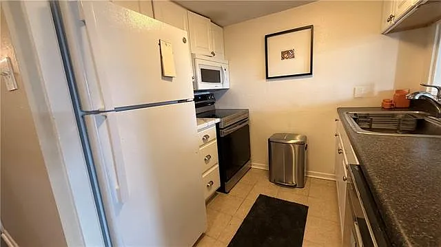 3201 Saint Charles Ave #302 — Photo 5