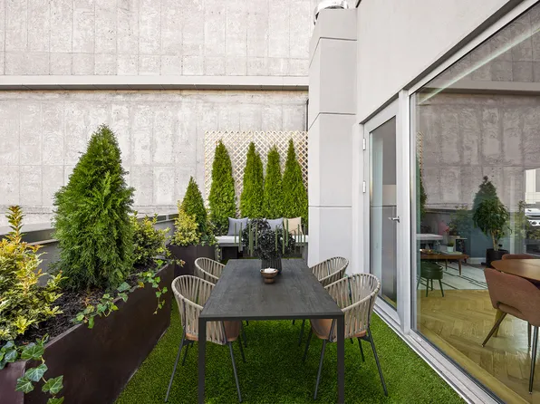 531 Vanderbilt Avenue image 19 of 21