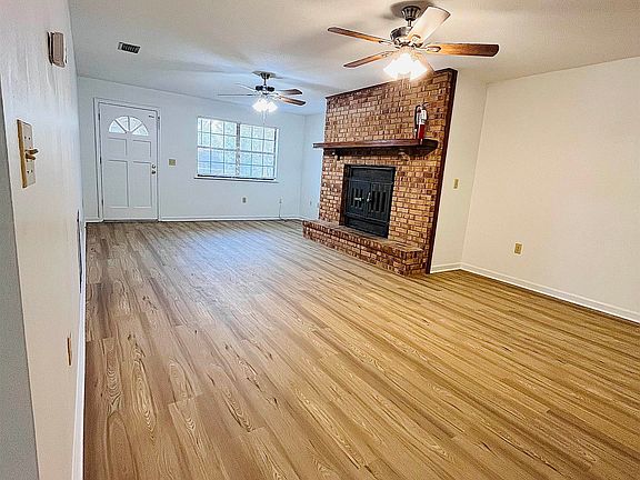4th image of 8789 Louvinia Way