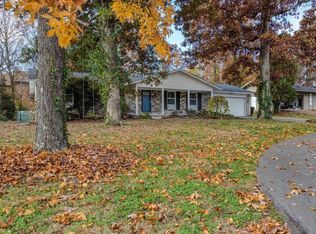 9033 Shallowford Rd, Knoxville, TN 37923