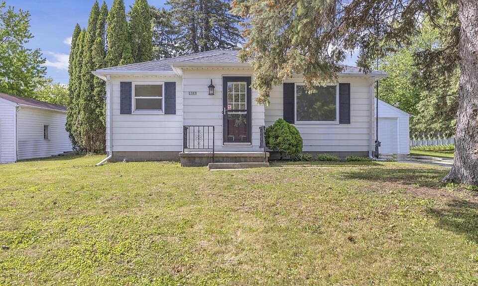 1st image of 2305 Mayflower AVENUE
