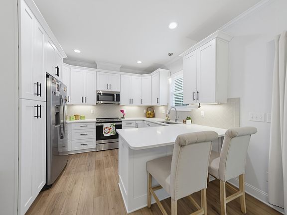4th image of 4817 Bentcreek Dr