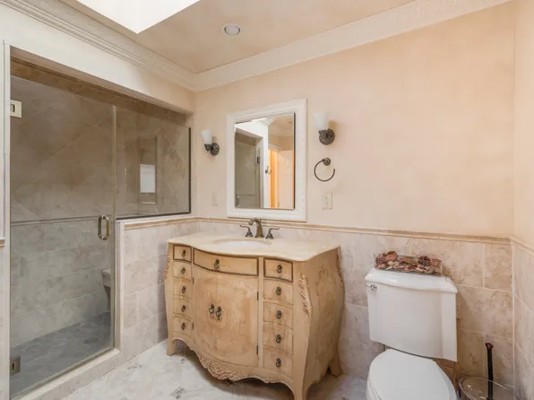 201-03 28th Avenue image 17 of 25