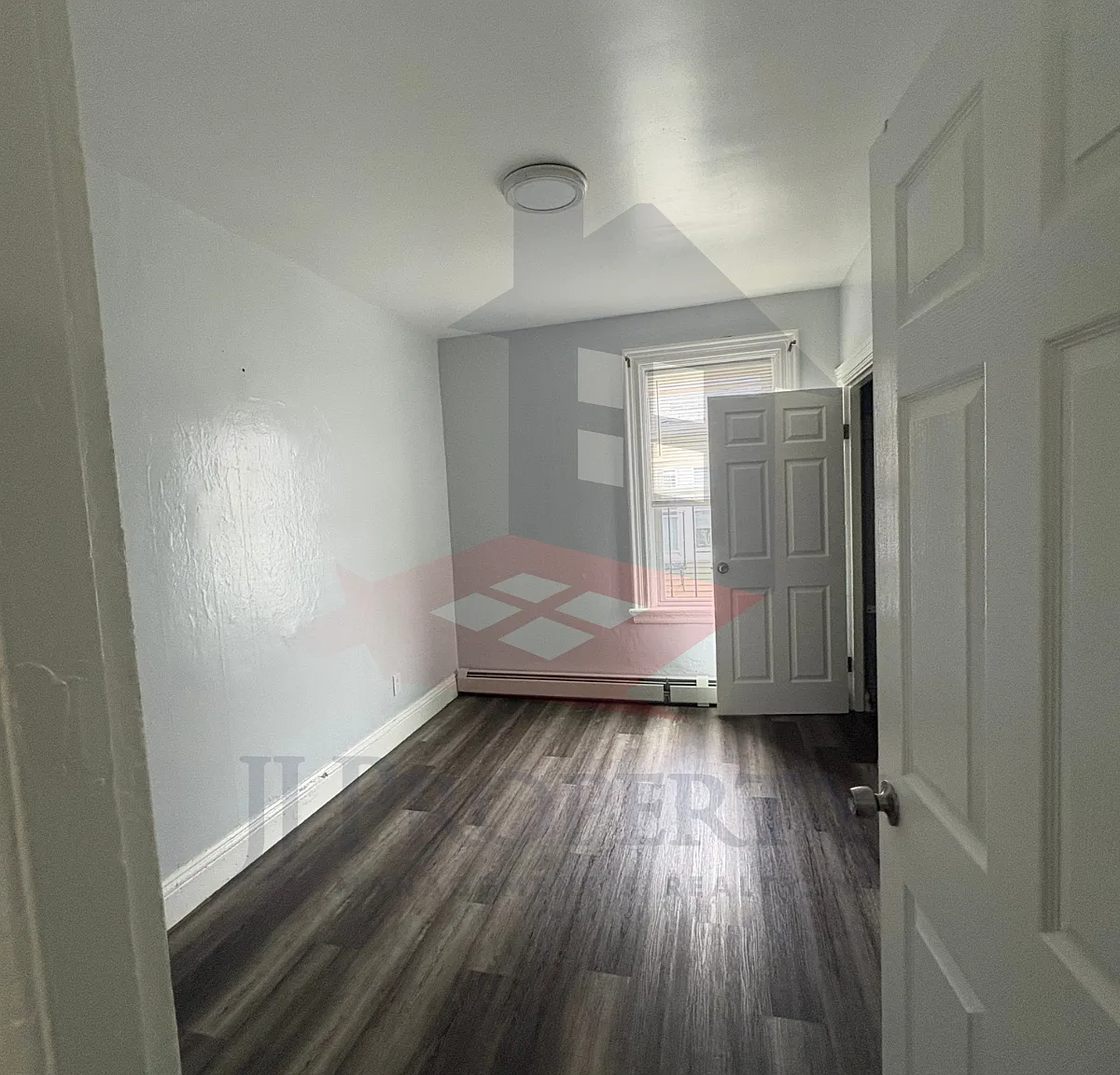 3 bed, $2,000 — Photo 4