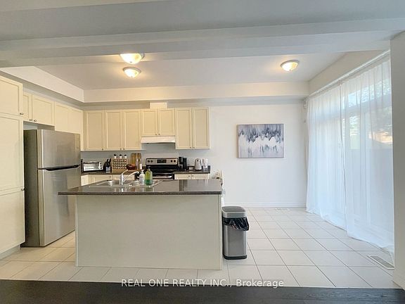 5th image of 90 Raymond Rd #21