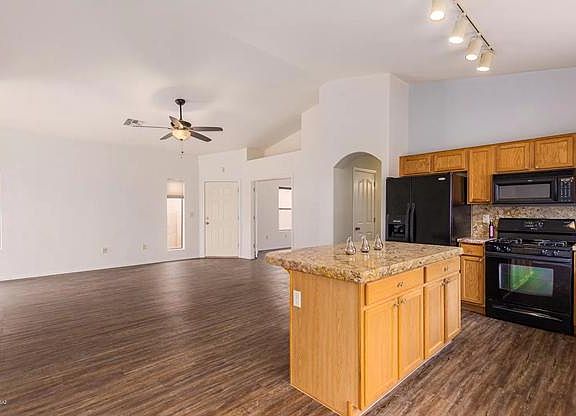 2nd image of 417 E Camino Limon Verde
