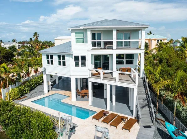 1124 Labat Ln, Cudjoe Key, FL 33042