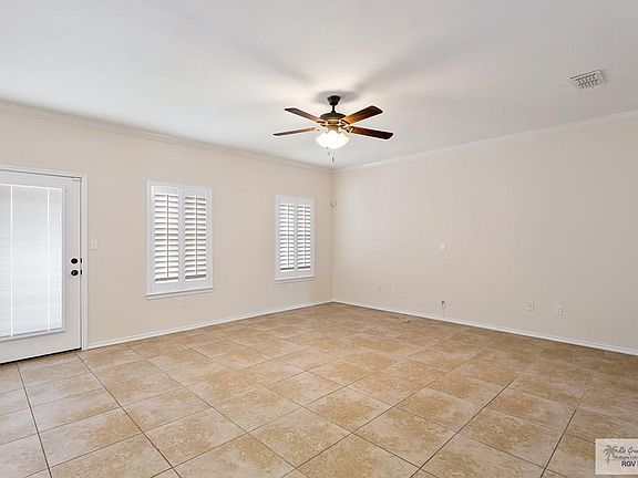 2nd image of 1906 Primrose Dr
