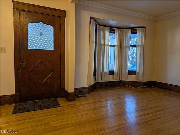5th image of 1598 Wyandotte Ave