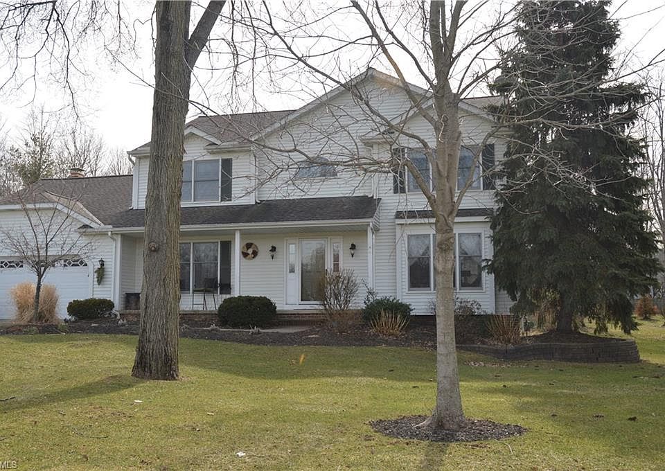 1st image of 33140 Seneca Dr