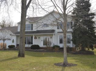 33140 Seneca Dr, Solon, OH 44139