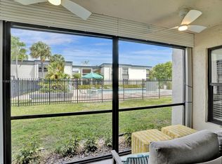 245 SE 10th St APT 4B, Deerfield Beach, FL 33441