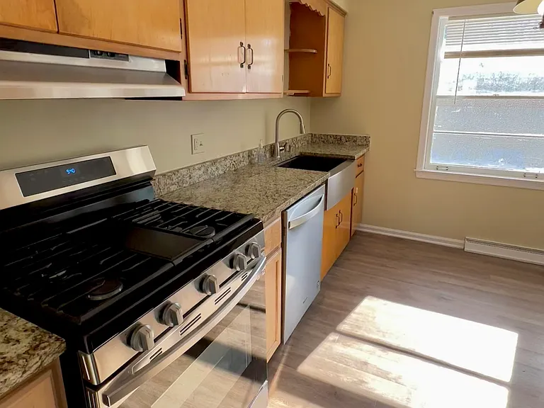 1725 Happ Rd — Photo 3