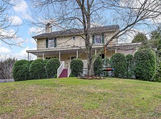 6016 Stone Bluff Dr, Clemmons, NC 27012