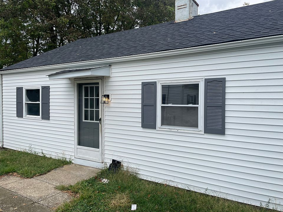 1st image of 915 Marcellus Dr