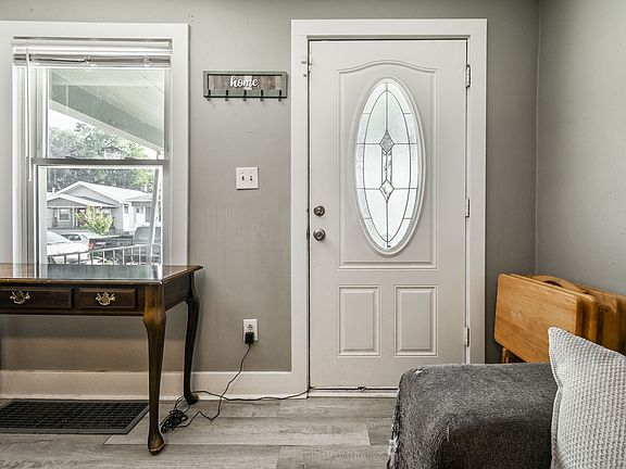 4th image of 1530 Dawson St