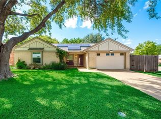 1733 Steinburg Ln, Fort Worth, TX 76134