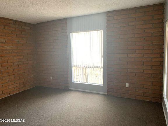 4th image of 1131 Avenida Leon 1 #&-2