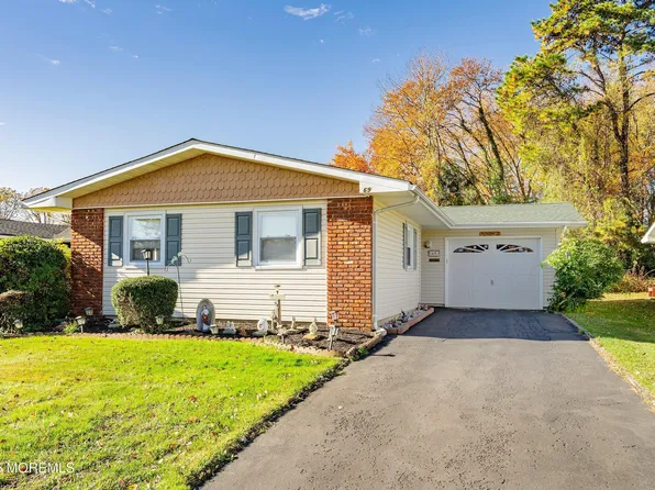 69 Clay Circle, Brick, NJ 08724
