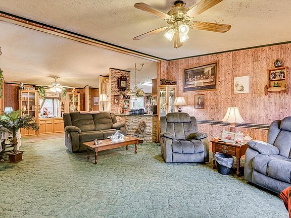 3rd image of 126 Airport Rd