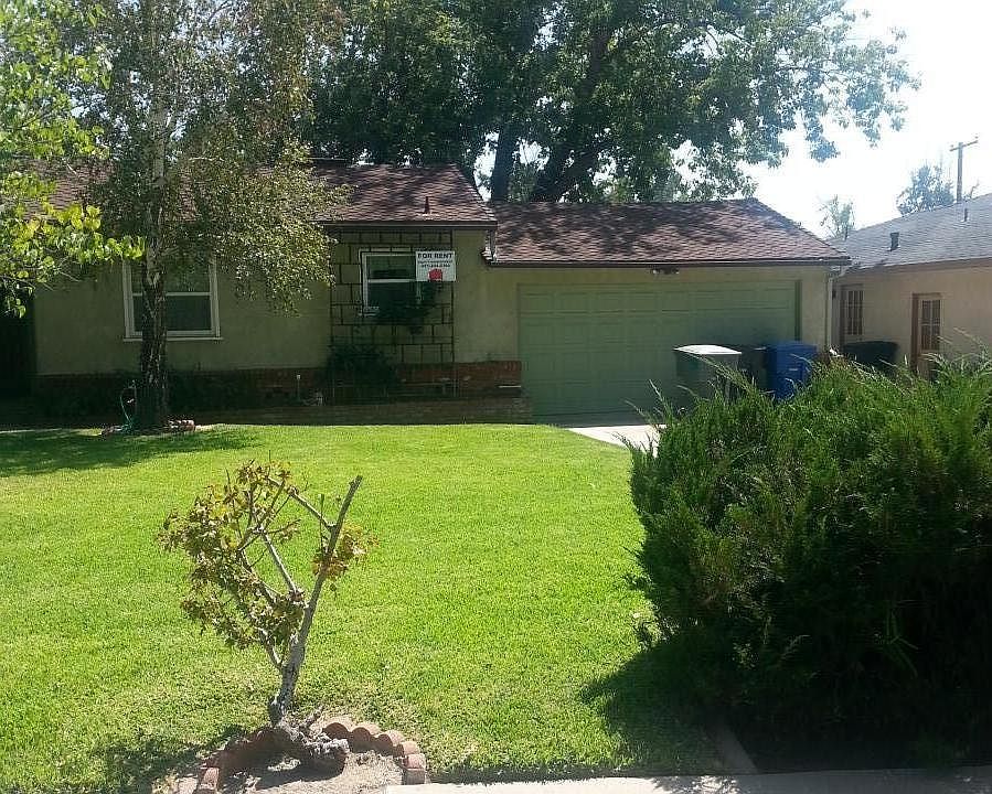 1st image of 119 E 49th St