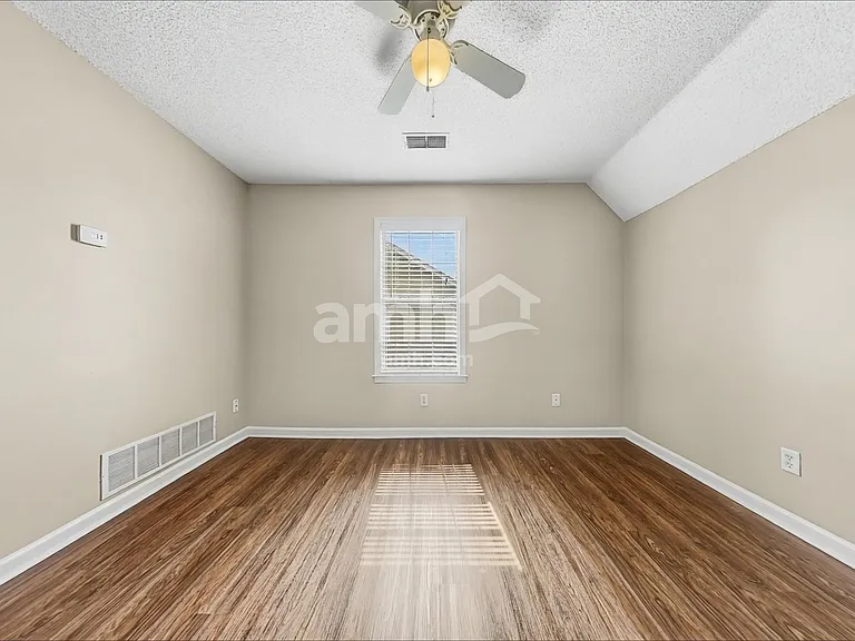 1400 Pendulum Dr N — Photo 12