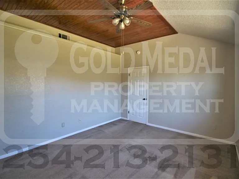 109 Benjamin Cir — Photo 9