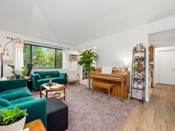 Summerfield Apartments