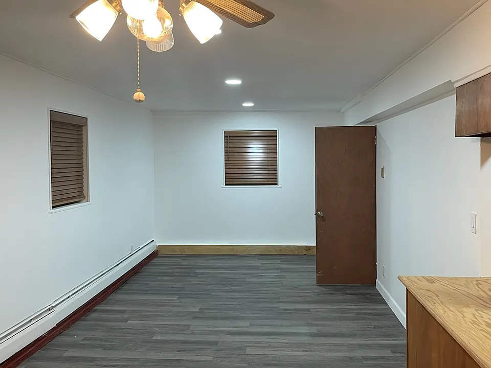 2324 Seymour Ave #BASEMENT