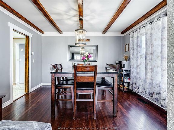 5th image of 1092 Campbell Ave