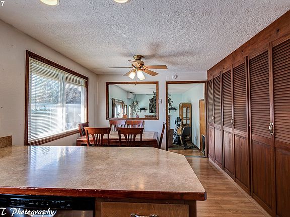 5th image of 4506 NE Wildrose Dr